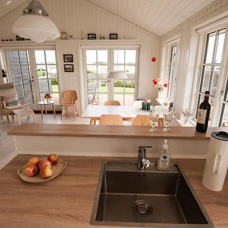 בית נופש Violvej 36 Holiday House קרטמינדה